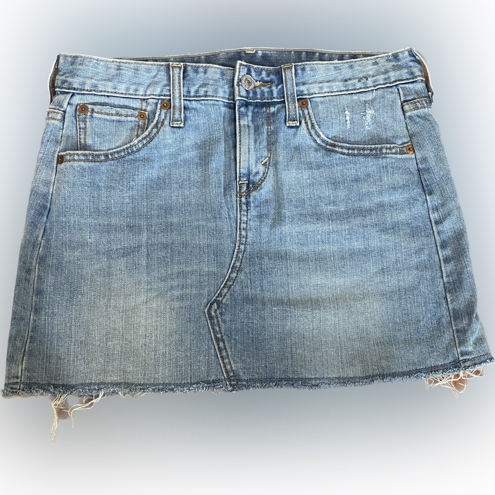 Vintage Levi’s size 2 skirt
